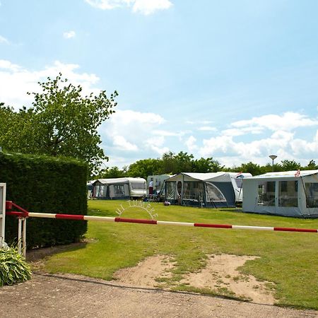 Camping En Vakantiewoning 'Ut Tumpke' Kessel (Limburg) Exterior foto