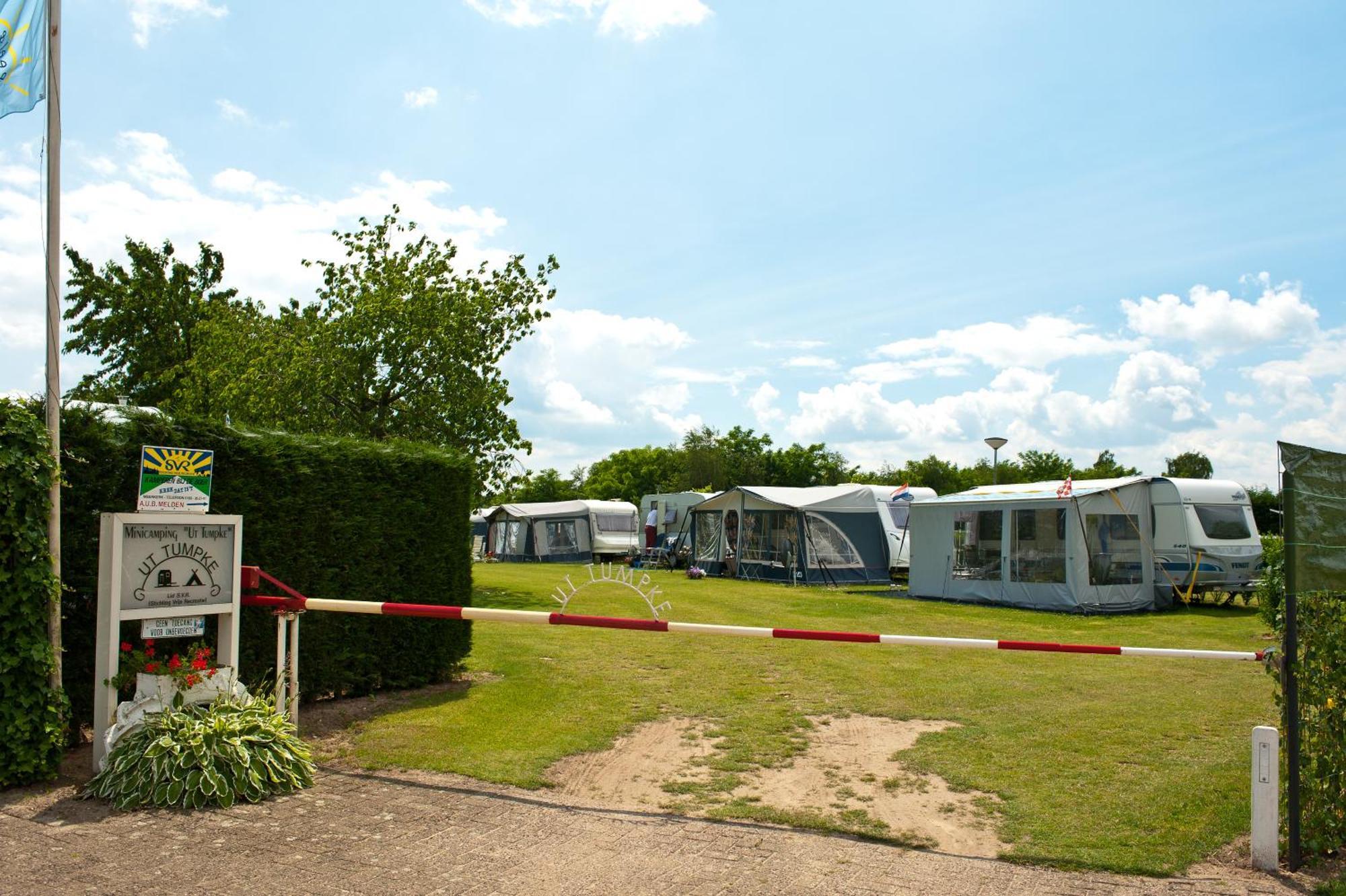 Camping En Vakantiewoning 'Ut Tumpke' Kessel (Limburg) Exterior foto